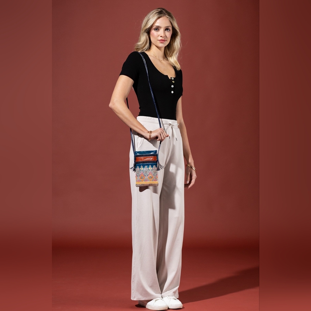 Cellphone Crossbody Bag Vibrant Artisan Hand-Painted & Embossed Genuine Leather - Picture 4 of 7